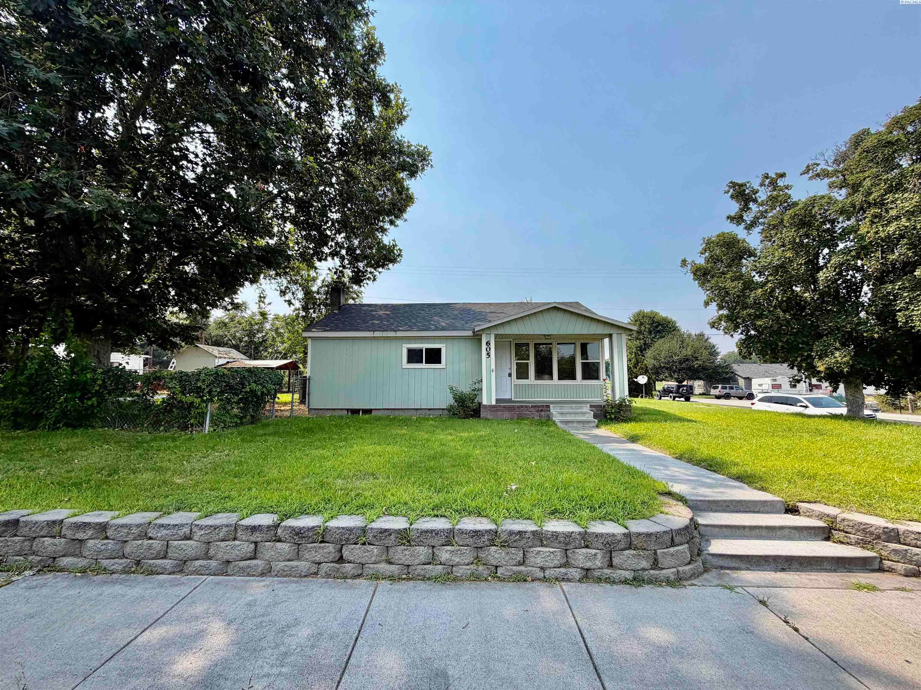 605 Smith Ave — photo 1