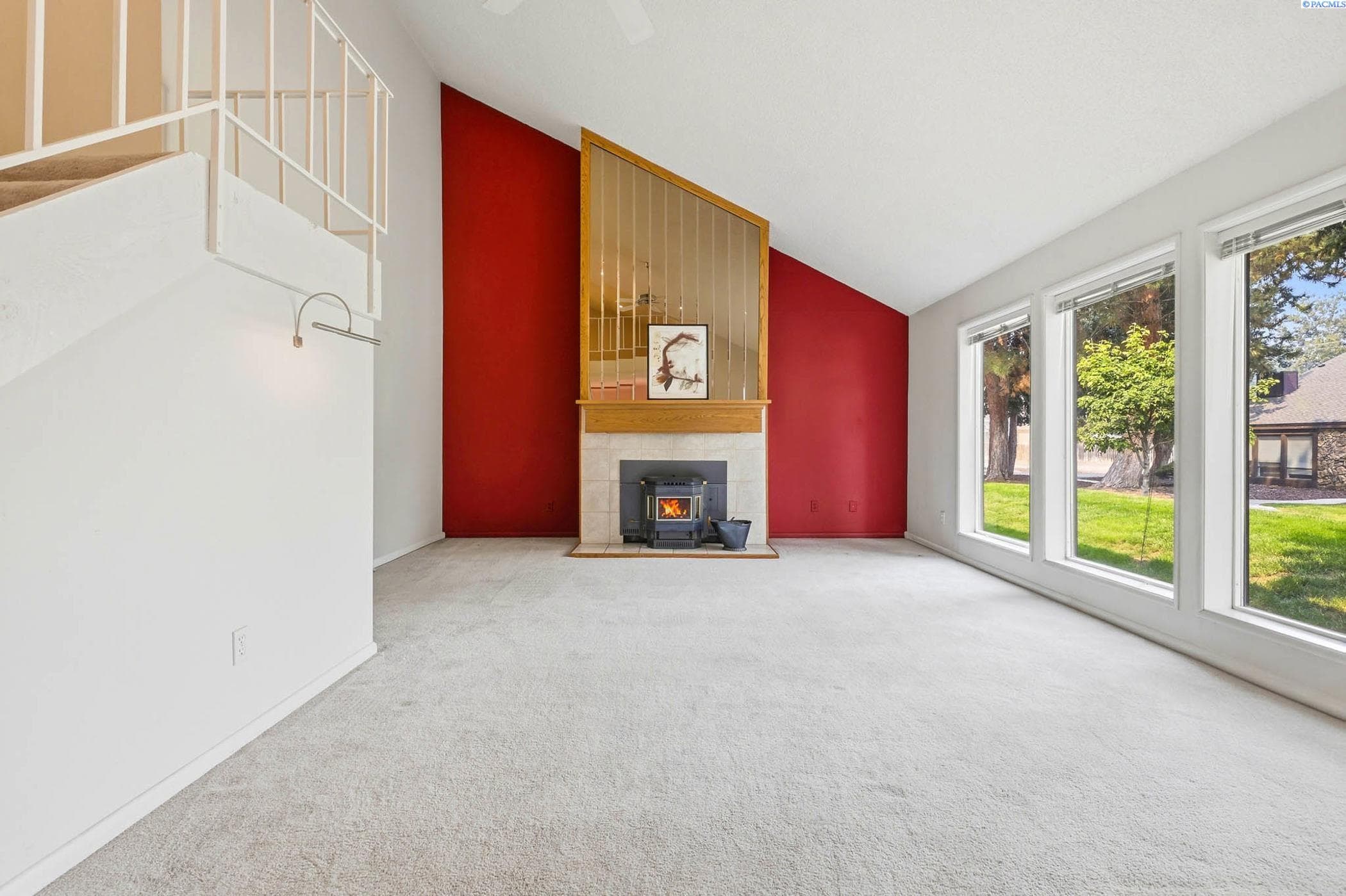 4214 Klamath — photo 1