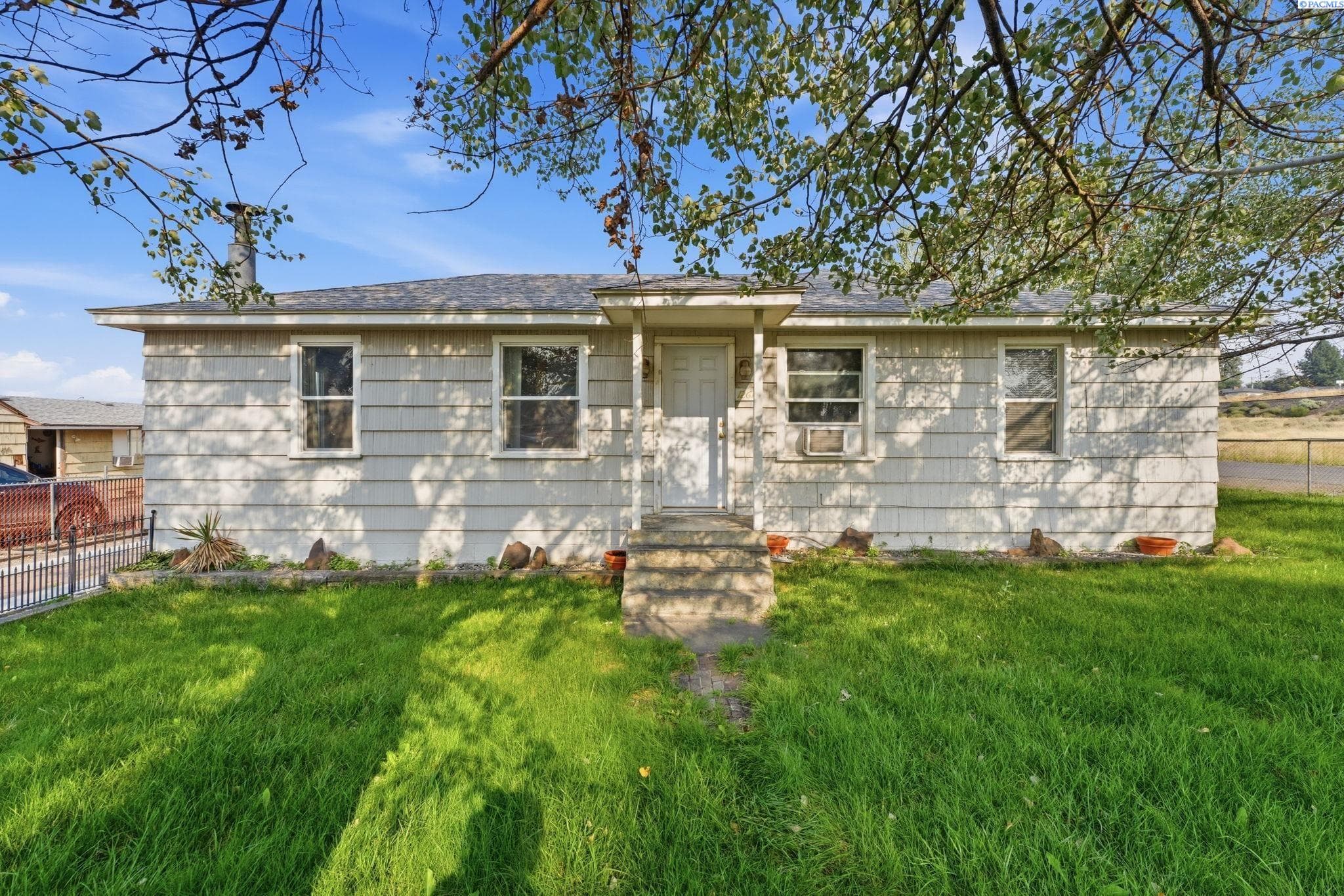 1261 Morain Loop — photo 1
