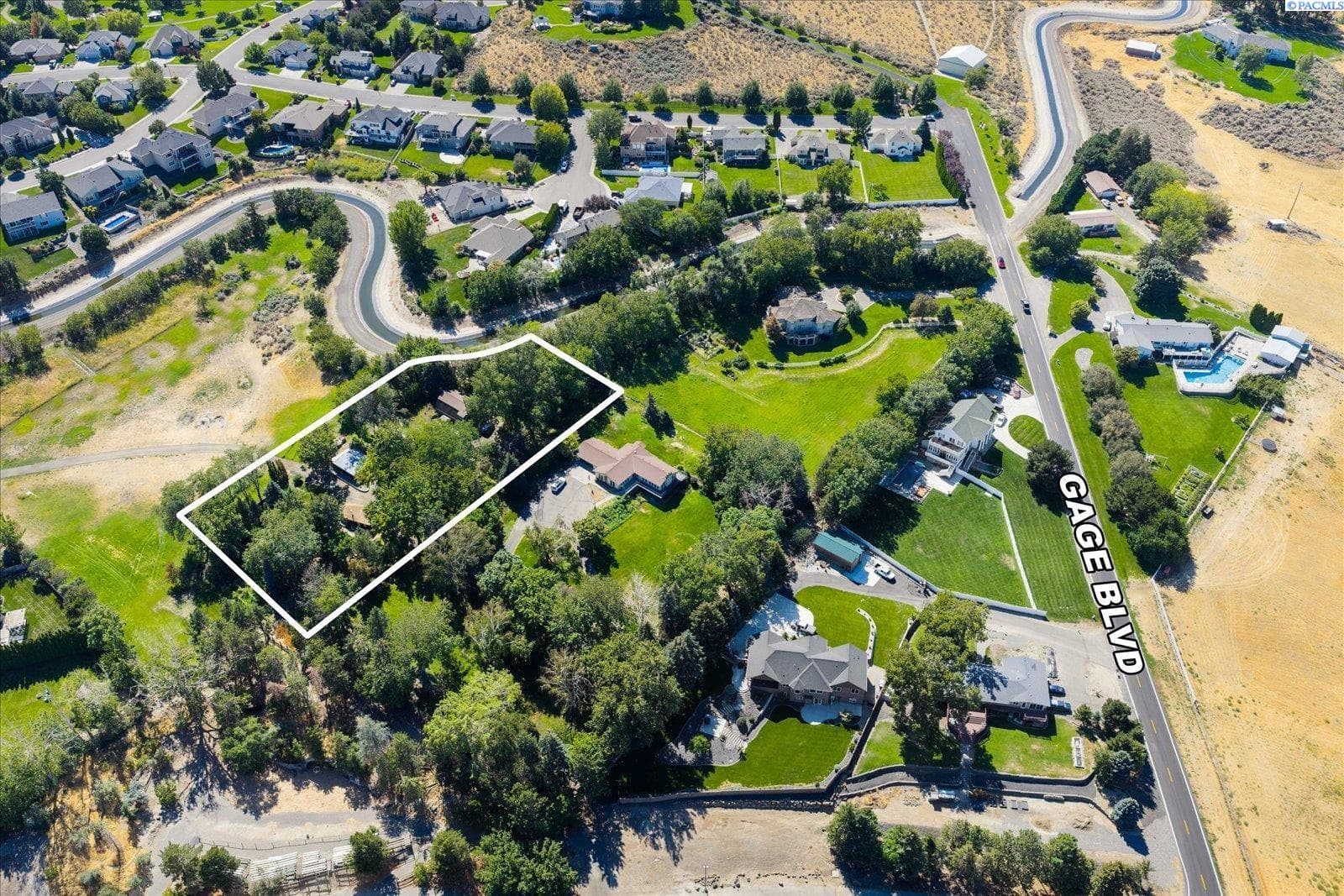 1285 Gage Blvd