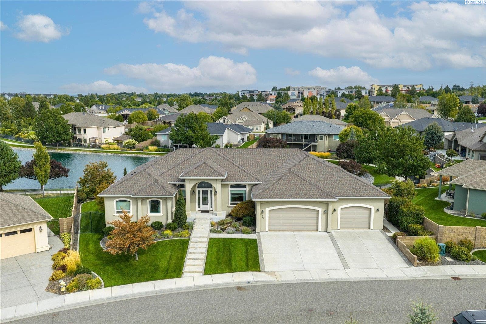 739 Idaho Pl