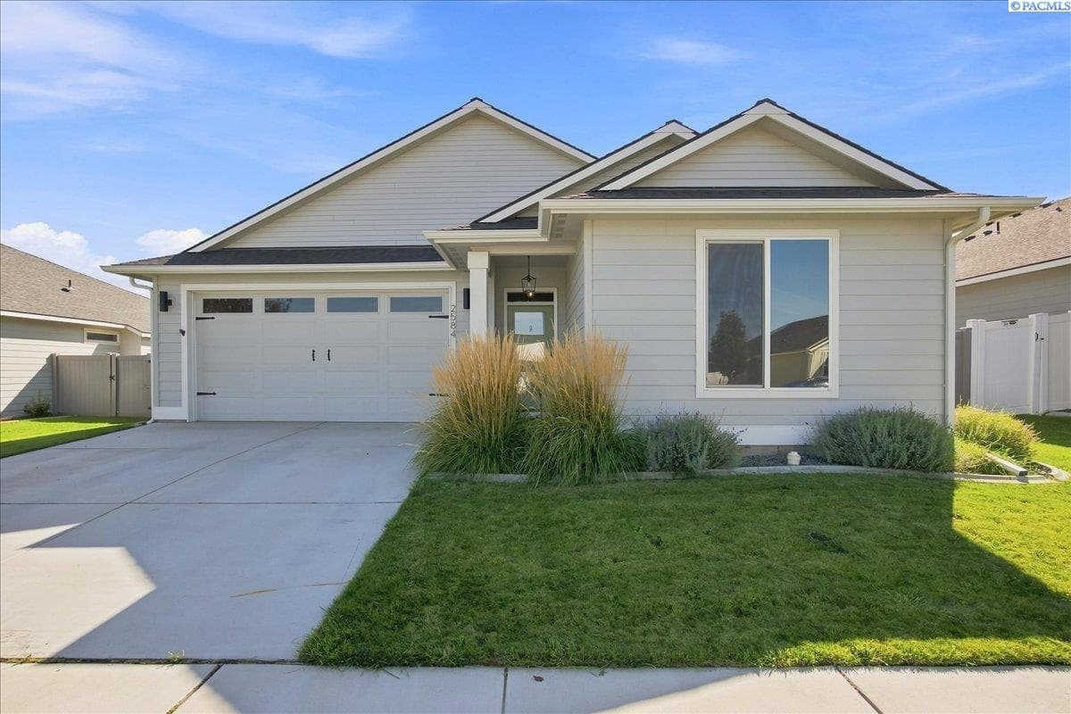 2584 Clark Ridge Dr — photo 1