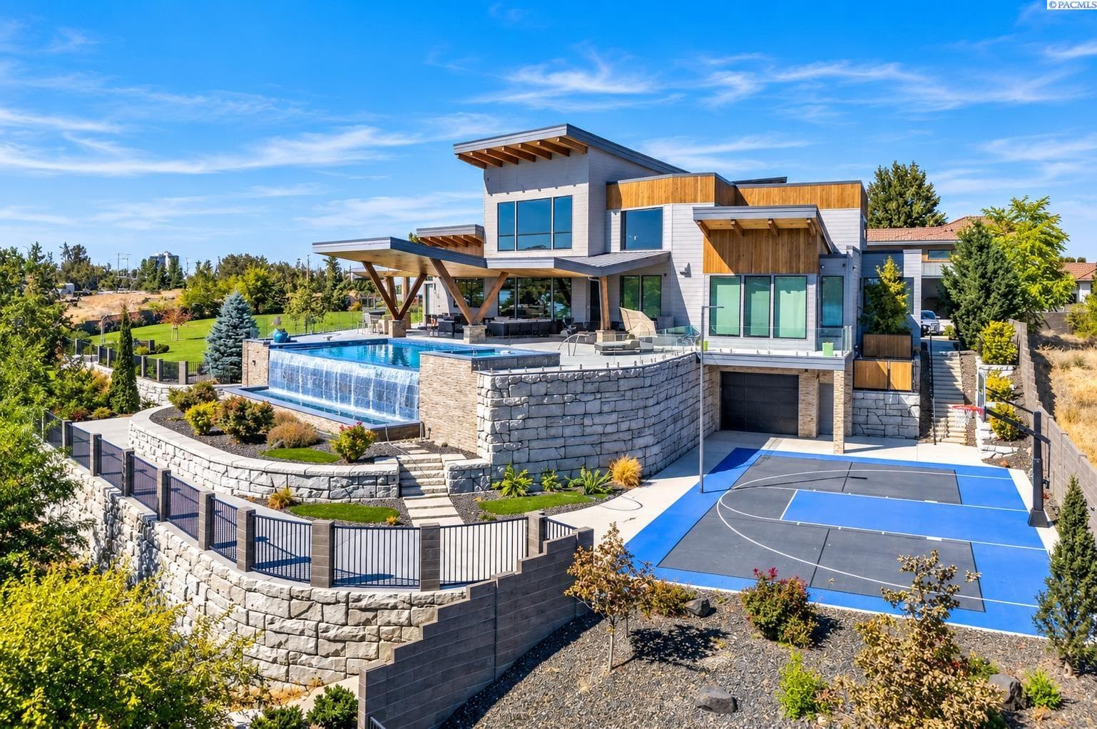 4612 Shoreline Ct. — photo 1